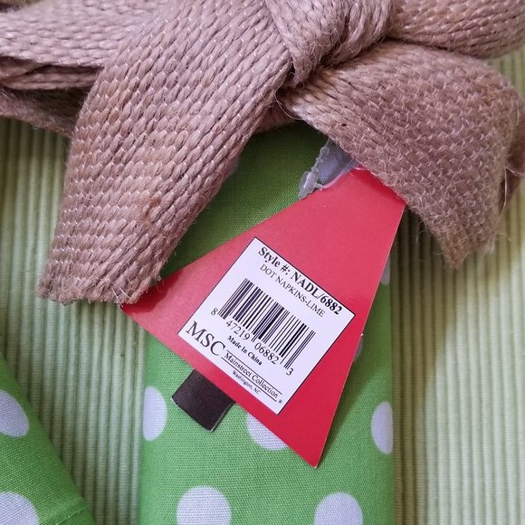 5 BED BATH & BEYOND SANTA CLARA PLACEMATS AND NWT 8 MAIN STREET NAPKINS - Picture 4 of 4